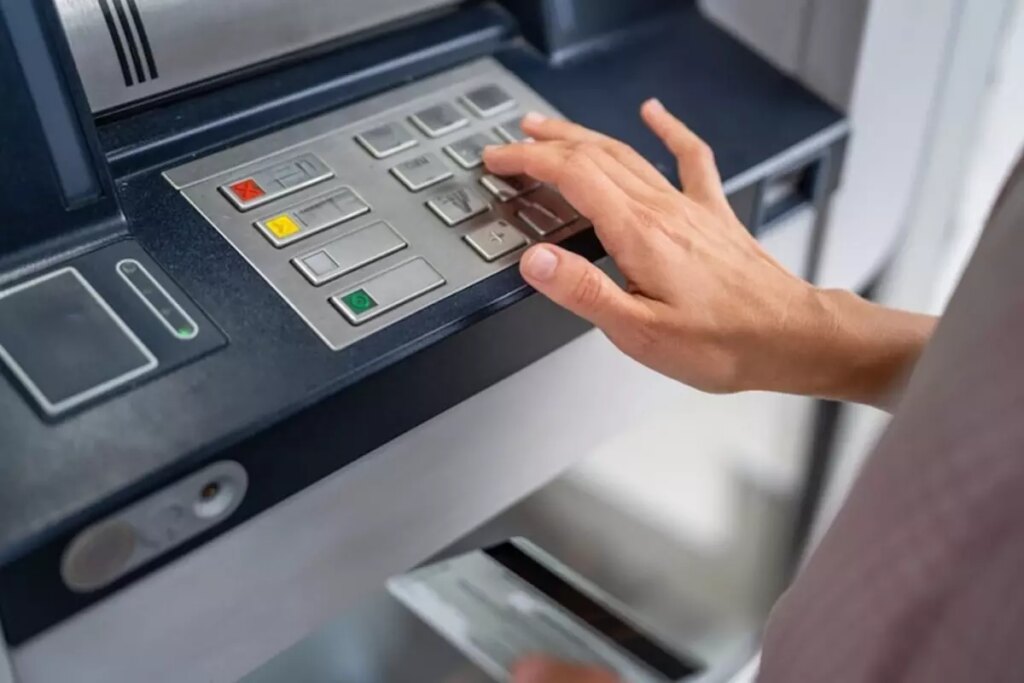 bankalarda yeni donem atmden para yatirma islemlerine duzenleme getiriliyor gyr7uAKb