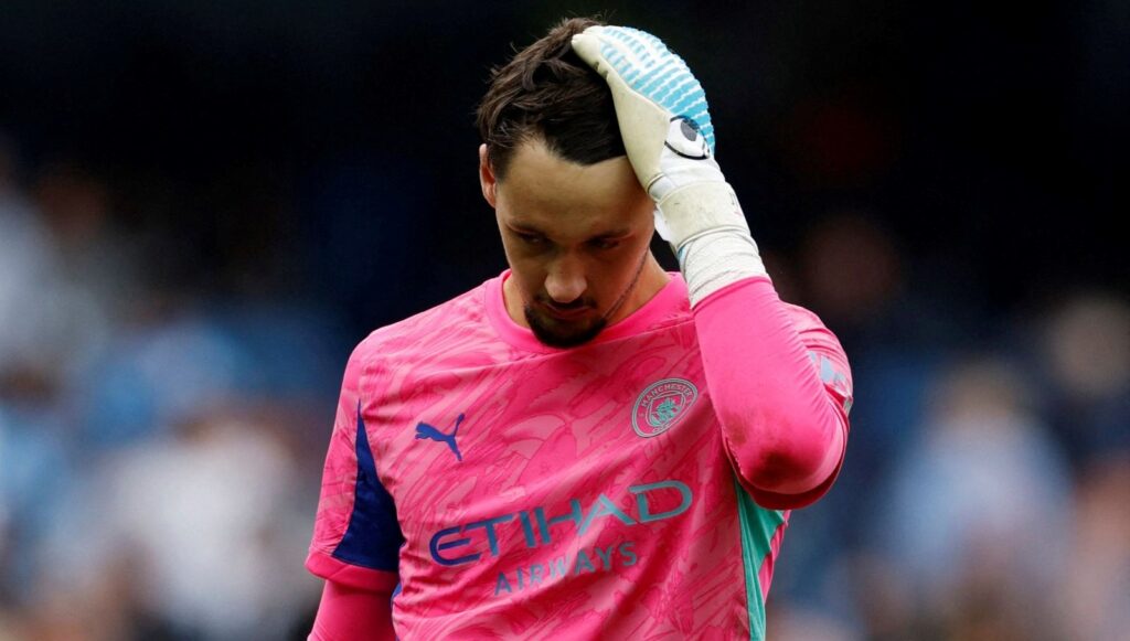 Galatasaray’ın listesindeki Ederson yerine kaleye geçti: Trafford takımına şoku yaşattı