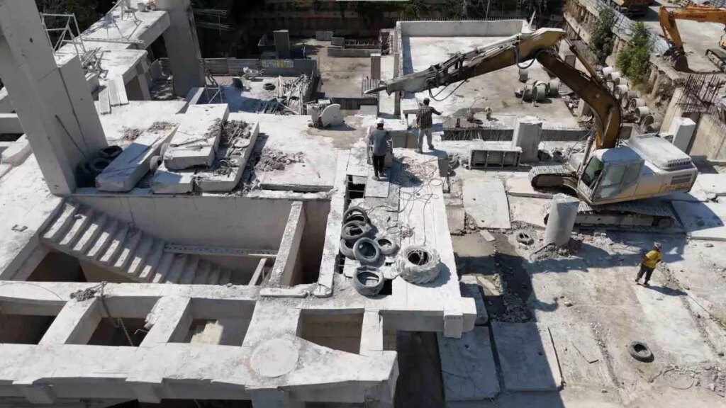 kadikoydeki kapali spor kompleksi 8 yildir tamamlanamadi bP25R4SJ