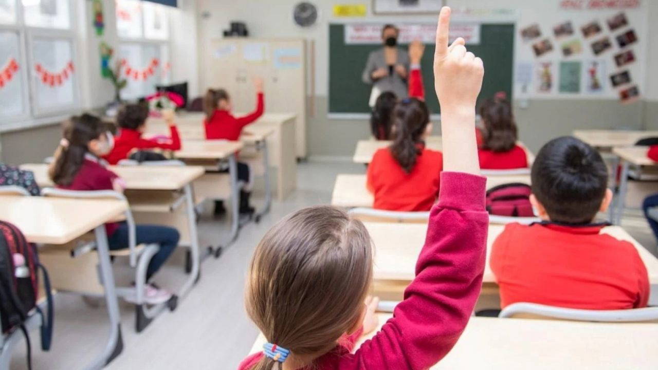 bakan tekin egitime ayrilan payin oecd ortalamasini gectigini soyledi gercegin oyle olmadigi ortaya cikti SqGvOqfR