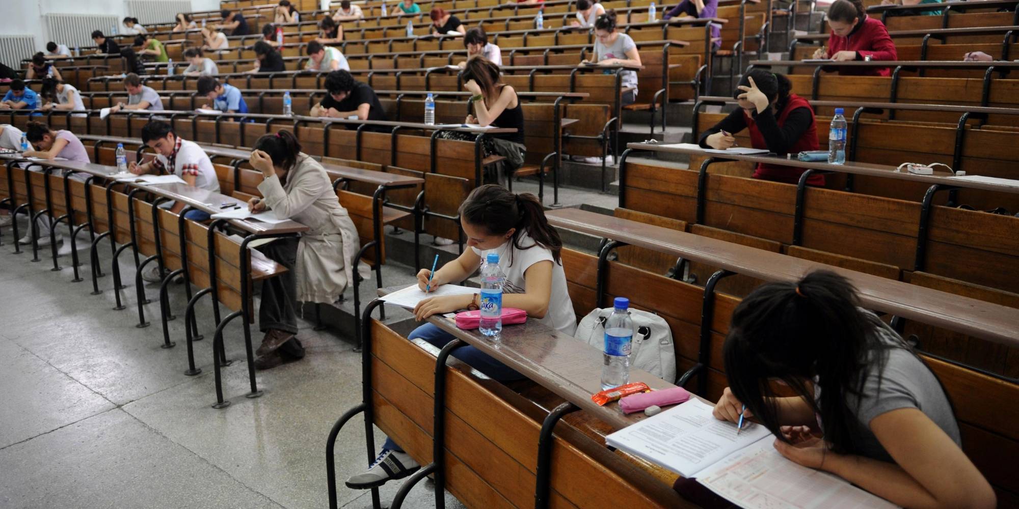 her yil sinav sektorune 10 milyar dolar para akiyor sbb4XNpS