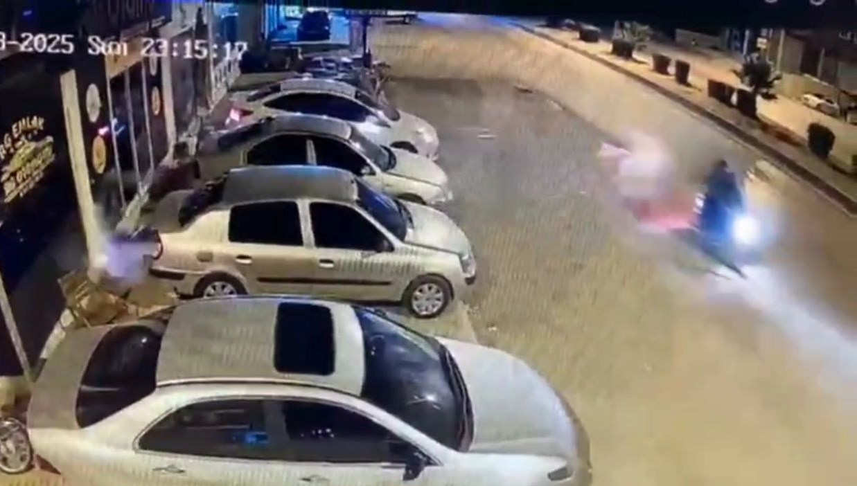 oto galeriye silahli saldiri njlj5lIW