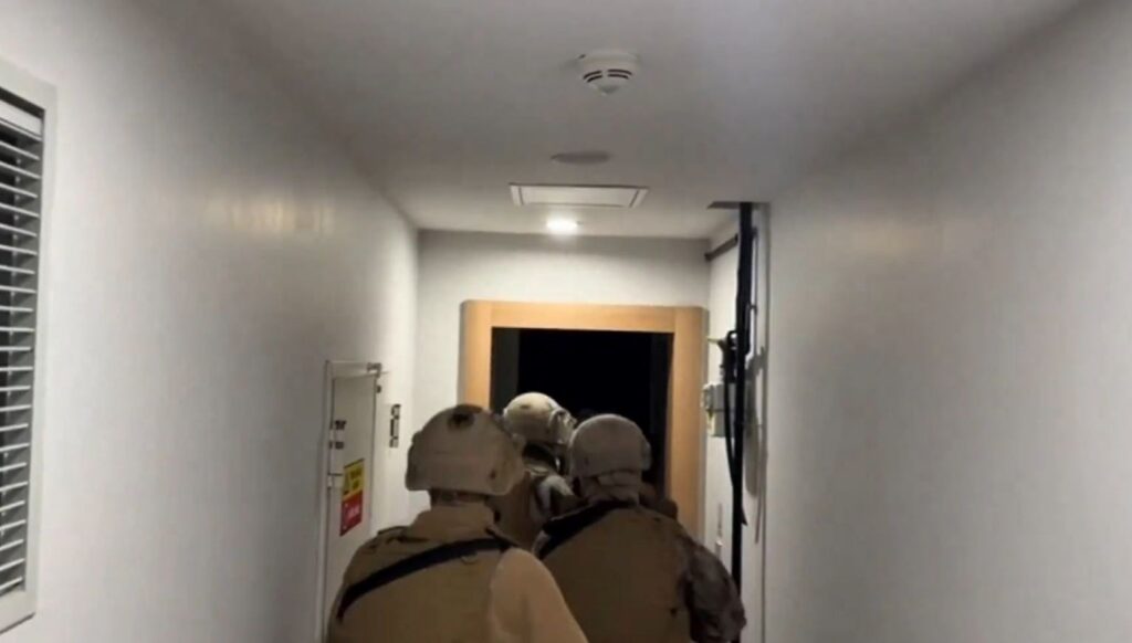 turk vatandasligi icin muvazaali satis yapan cete cokertildi 106 gozalti kGFgcPBa