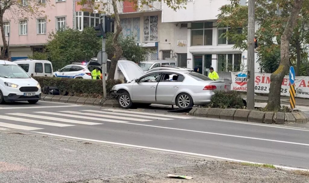 alkollu surucu kazaya karisti yaya gecidinde refuje carpti m2jGuOJV.jpg