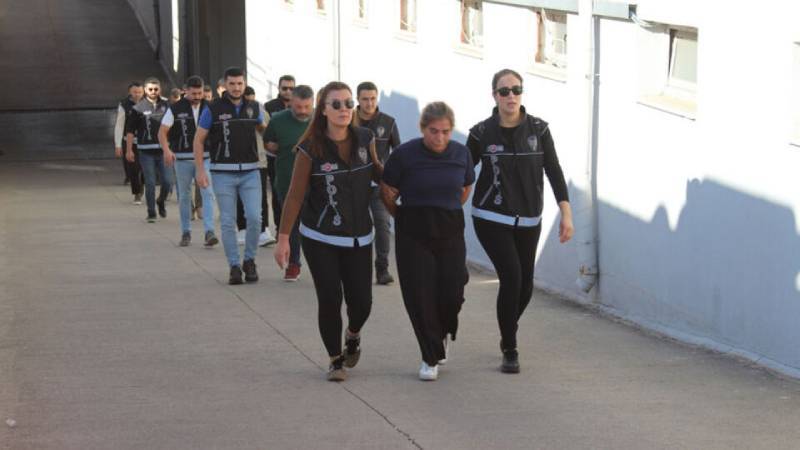 hazineye ait araziyi satma vaadiyle dolandiricilik 80 milyon tllik vurgun RlgwX8sP