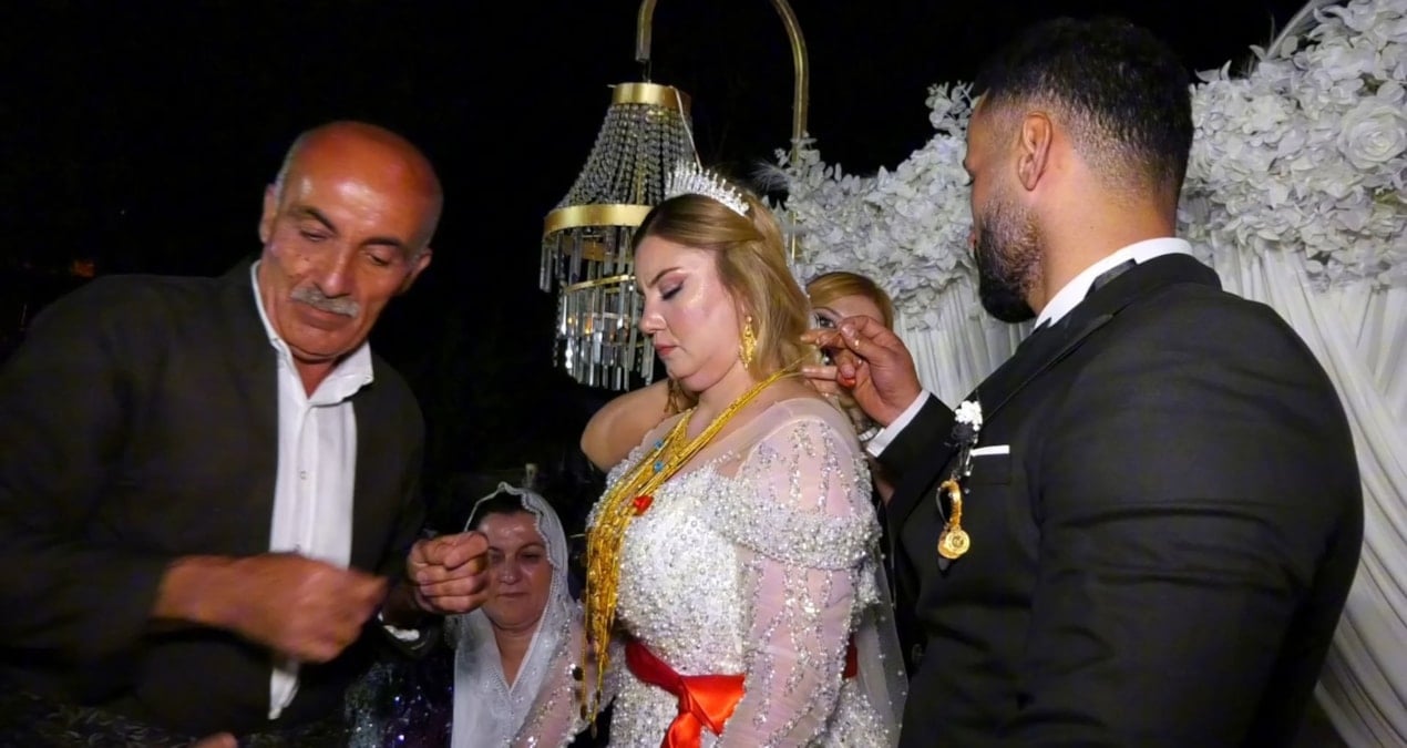 sirnaktaki dugun 2 gun 2 gece surdu gelin takilan altinlari tasiyamadi NyeDammW