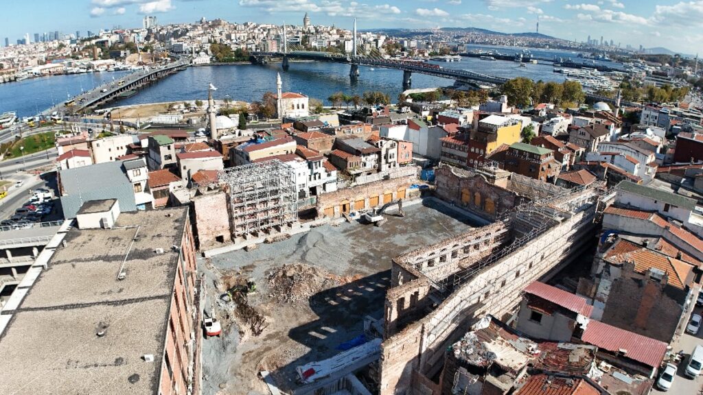Tarihi Unkapanı Değirmeni, İbn Haldun Üniversitesi ile geleceğe taşınıyor