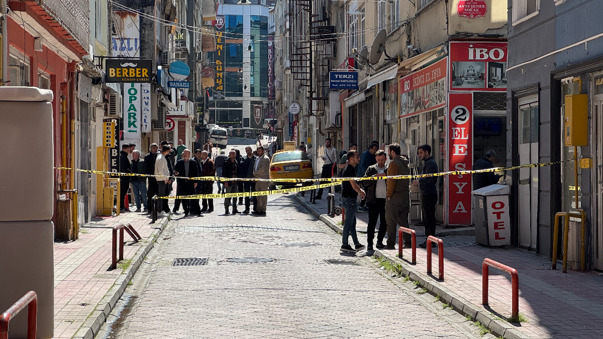 samsunda ogul kuzenini oldurmekten baba ise azmettirmekten hakim karsisinda MfTzpcb3.jpg