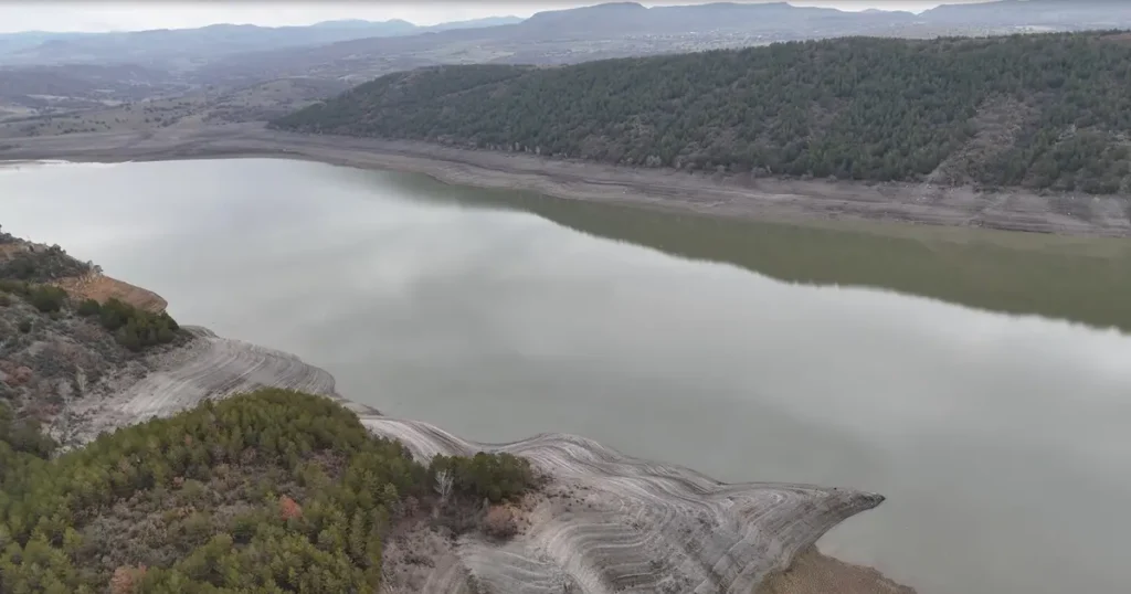 Ankara’da eriyen karlar barajları doldurmaya başladı